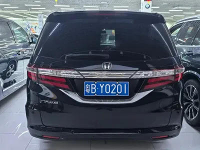 Honda Odyssey 2016, 160000 км, за 13280.32 USD