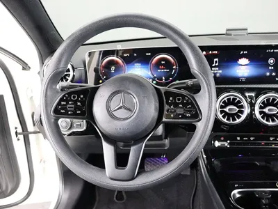 Mercedes-Benz A-Class 2020, 96100 км, за 10496.26 USD - фото 9