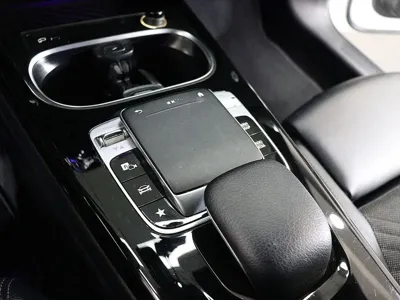 Mercedes-Benz A-Class 2020, 96100 км, за 10496.26 USD - фото 13