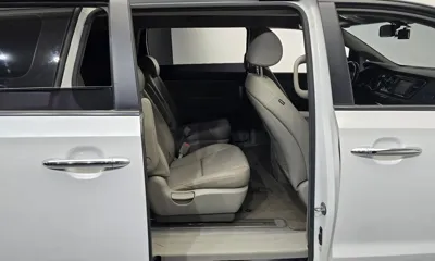 Kia Canival 2018, 182243 км, за 6408.99 USD - фото 12