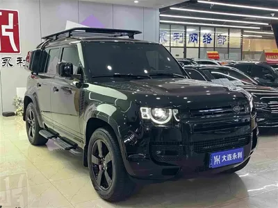 Land Rover Defender 2023, 28700 км, за 80634.1 USD