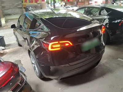 Tesla Model Y 2022, 46500 км, за 23219.09 USD