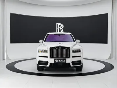 Rolls-Royce Cullinan 2023, 11000 км, за 860043.87 USD