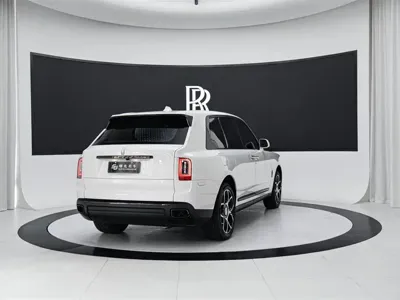 Rolls-Royce Cullinan 2023, 11000 км, за 860043.87 USD