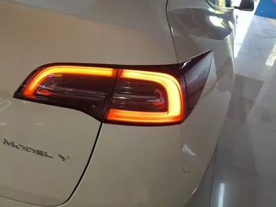 Tesla Model Y 2024, 71400 км, за 23689.95 USD - фото 8