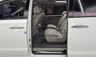 Kia Canival 2016, 169145 км, за 5448.34 USD - фото 11