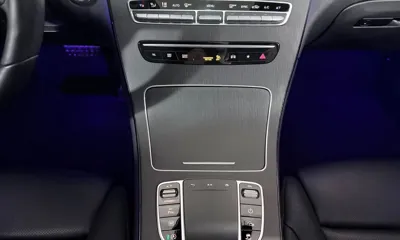 Mercedes-Benz GLC-Class 2023, 61631 км, за 35430.43 USD - фото 9