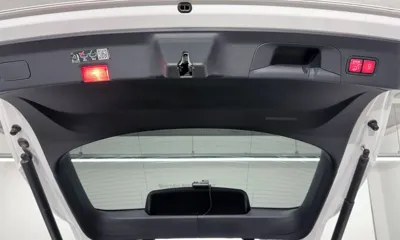 Mercedes-Benz GLC-Class 2023, 61631 км, за 35430.43 USD - фото 20