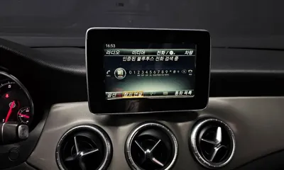 Mercedes-Benz CLA-Class 2018, 70328 км, за 9984.23 USD - фото 16