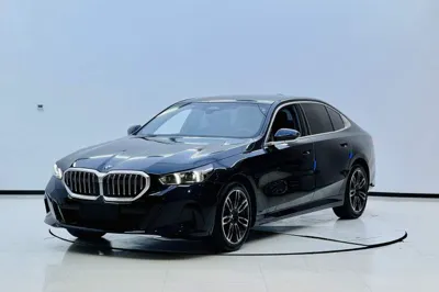 BMW 5 Series · 2025 год