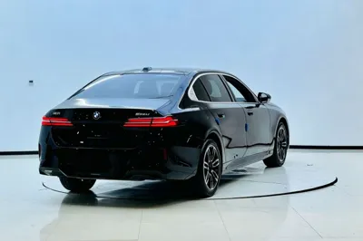 BMW 5 Series 2025, 9800 км, за 44014 USD - фото 6