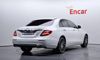 Mercedes-Benz E-Class 2019, 114280 км, за 16459.56 USD