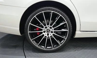 Mercedes-Benz E-Class 2019, 114280 км, за 16459.56 USD