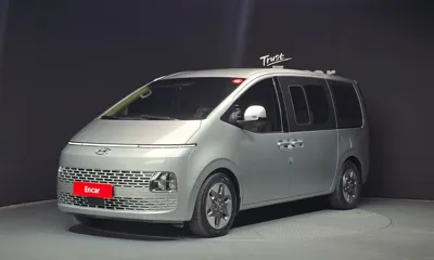 Hyundai Staria · 2023 год
