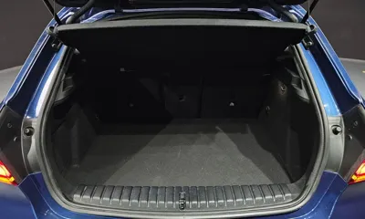 BMW 1-Series 2021, 136825 км, за 10401.09 USD - фото 20