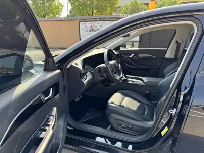 Bestune B70 2023, 20000 км, за 7218.95 USD