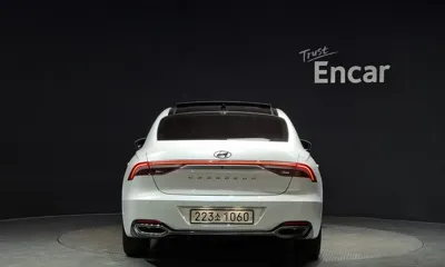 Hyundai Grandeur 2023, 34039 км, за 17329.66 USD
