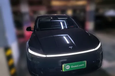 Tesla Model Y 2025, 18700 км, за 42232 USD