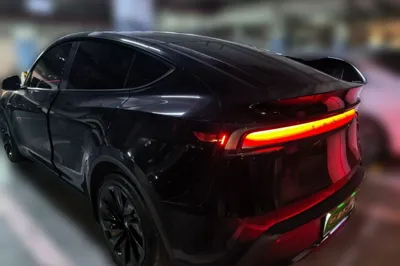 Tesla Model Y 2025, 18700 км, за 42232 USD