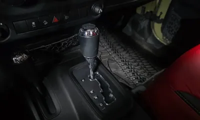 Jeep Wrangler 2013, 36969 км, за 15157.44 USD - фото 9