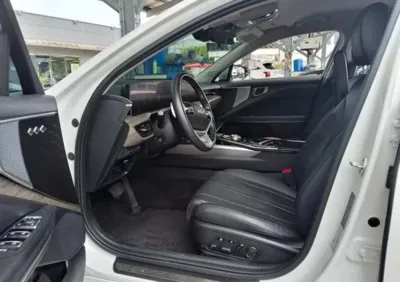 Kia K8 2023, 70555 км, за 3807.51 USD