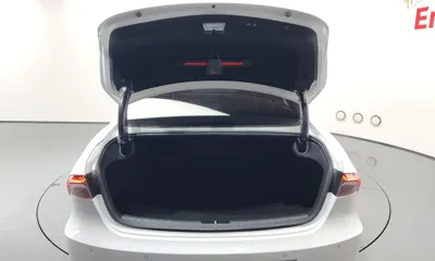 Hyundai Grandeur 2022, 76363 км, за 12990.68 USD - фото 20