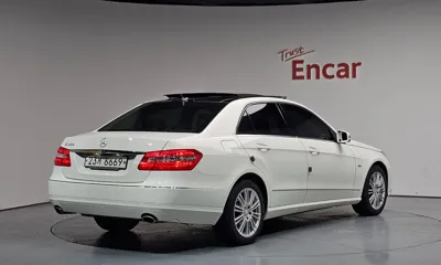 Mercedes-Benz E-Class 2012, 107710 км, за 3835.4 USD