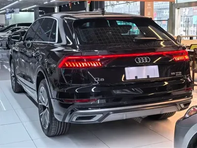 Audi Q8 2021, 99000 км, за 45319.9 USD