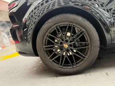 Porsche Cayenne 2025, 9000 км, за 118503.21 USD - фото 8