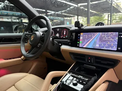 Porsche Cayenne 2025, 9000 км, за 118503.21 USD - фото 12