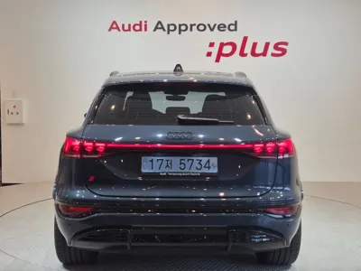 Audi SQ6 e-tron 2025, 14200 км, за 58170.32 USD