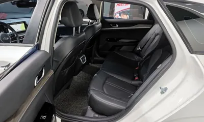 Kia K5 2021, 82585 км, за 12406.46 USD - фото 12