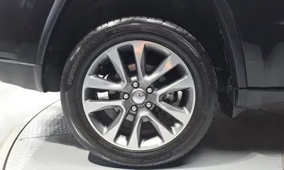 Jeep Cherokee 2018, 116334 км, за 10036.76 USD