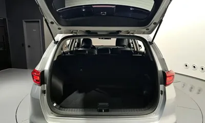Kia Sportage 2019, 59206 км, за 12275.17 USD - фото 20