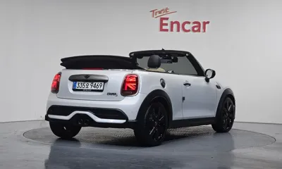 MINI Cooper Convertible 2024, 25732 км, за 19623.39 USD
