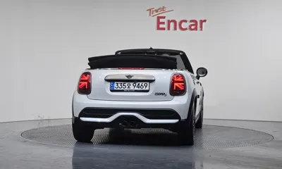 MINI Cooper Convertible 2024, 25732 км, за 19623.39 USD