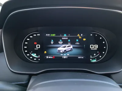 Roewe RX5 2023, 9300 км, за 11946 USD