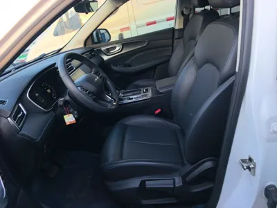 Roewe RX5 2023, 9300 км, за 11946 USD - фото 6