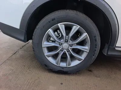 Roewe RX5 2023, 9300 км, за 11946 USD - фото 20