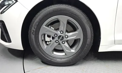 Kia K5 2026, 8490 км, за 16576.73 USD