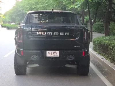 GMC Hummer EV 2024, 8000 км, за 110936.07 USD
