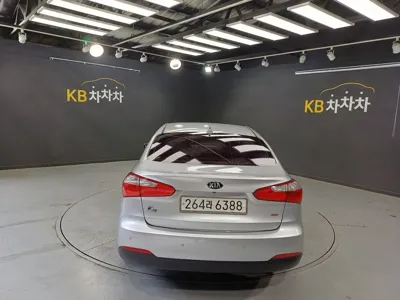 Kia K3 2013, 152774 км, за 2467.93 USD