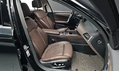 BMW 5-Series 2019, 42525 км, за 19094.81 USD - фото 12