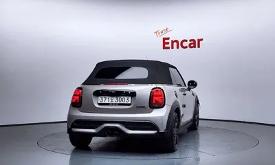 MINI Cooper Convertible 2023, 30912 км, за 19502.04 USD