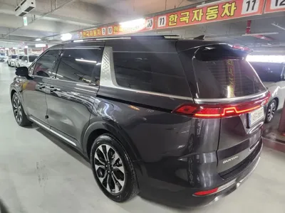 Kia Canival 2023, 32073 км, за 19087.96 USD