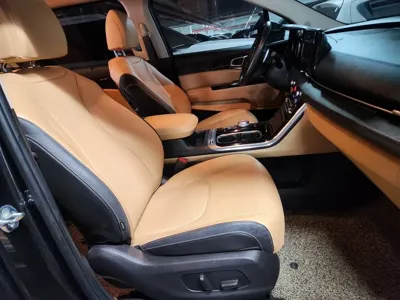 Kia Canival 2023, 32073 км, за 19087.96 USD - фото 13