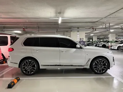 BMW X7 2026, 971 км, за 60873.92 USD