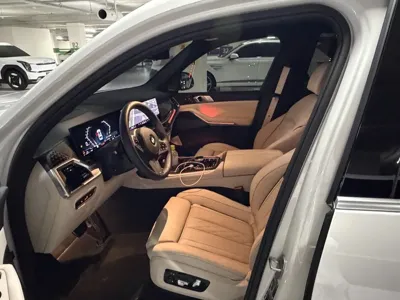 BMW X7 2026, 971 км, за 60873.92 USD - фото 7
