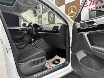 Volkswagen Tayron 2022, 25000 км, за 21392.73 USD - фото 12