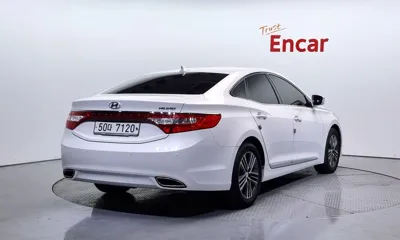 Hyundai Grandeur 2014, 117044 км, за 4940.52 USD